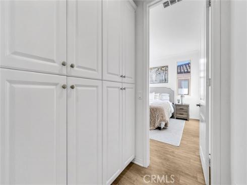 160 Parkwood , Irvine, CA