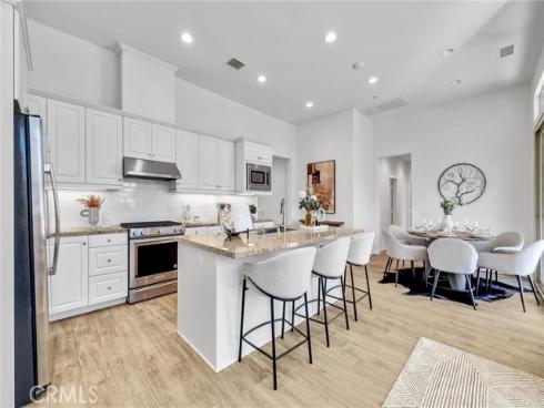 160 Parkwood , Irvine, CA