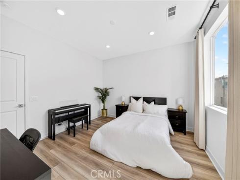 132 Abacus , Irvine, CA