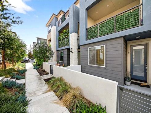 132 Abacus , Irvine, CA