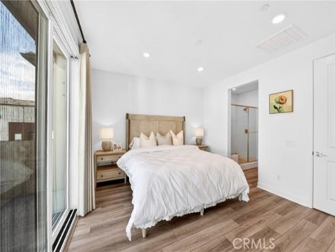 132 Abacus , Irvine, CA