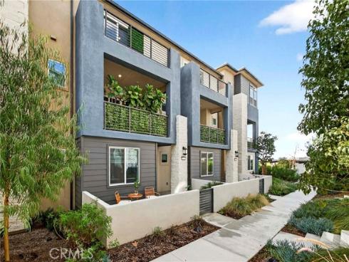 132 Abacus , Irvine, CA