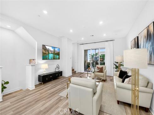 132 Abacus , Irvine, CA