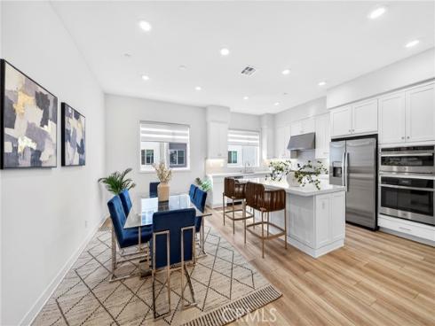 132 Abacus , Irvine, CA