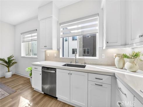 132 Abacus , Irvine, CA