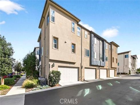 132 Abacus , Irvine, CA