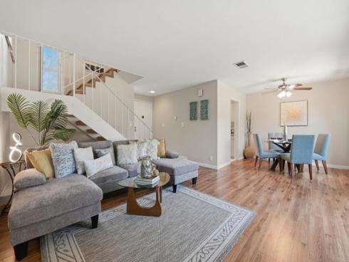 17 Cheyenne 64 , Irvine, CA