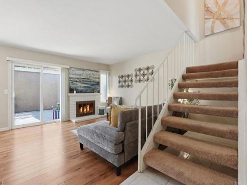 17 Cheyenne 64 , Irvine, CA