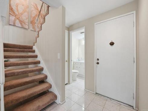 17 Cheyenne 64 , Irvine, CA