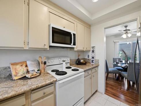 17 Cheyenne 64 , Irvine, CA