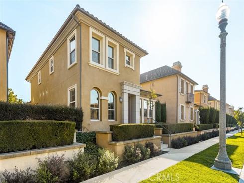 97 Twin Gables , Irvine, CA