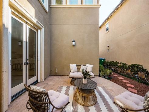 97 Twin Gables , Irvine, CA