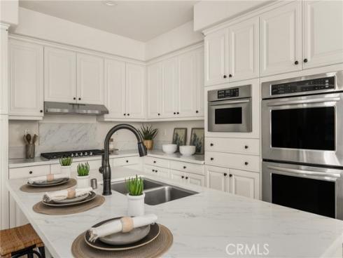 97 Twin Gables , Irvine, CA