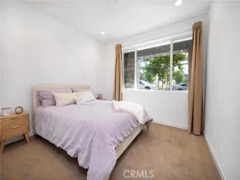 211 Baluster , Irvine, CA