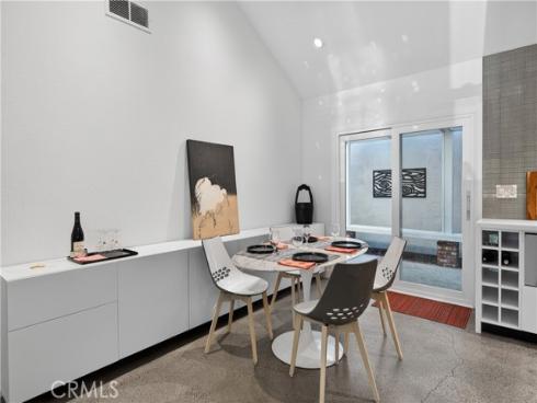 1 Summerfield 59 , Irvine, CA