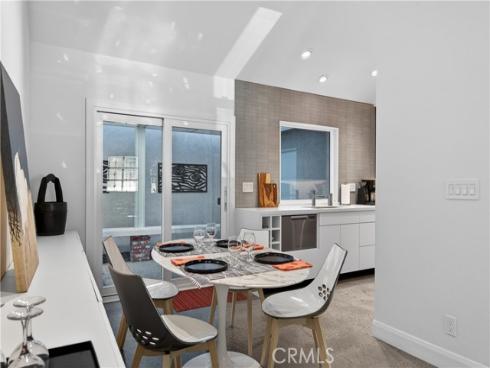 1 Summerfield 59 , Irvine, CA