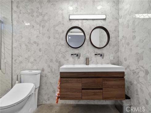 1 Summerfield 59 , Irvine, CA