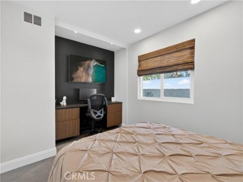 1 Summerfield 59 , Irvine, CA