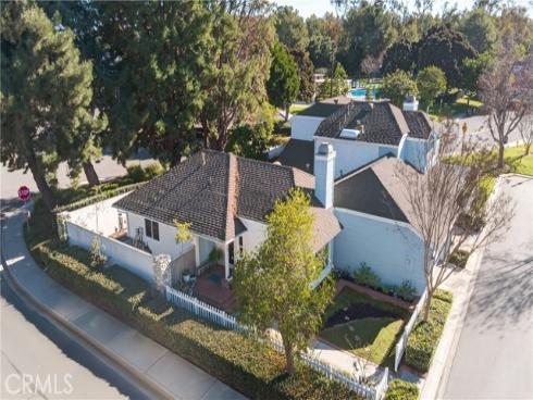 1 Summerfield 59 , Irvine, CA