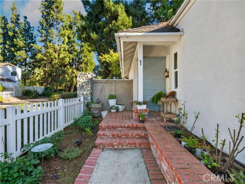 1 Summerfield 59 , Irvine, CA