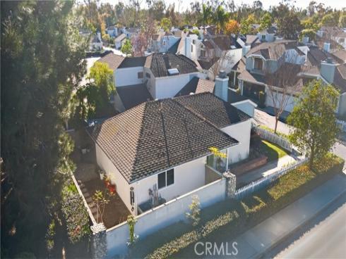1 Summerfield 59 , Irvine, CA