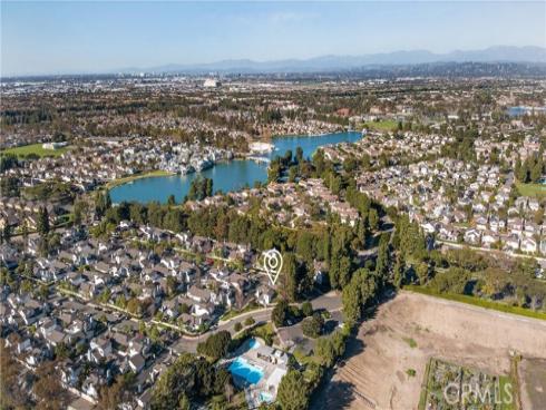 1 Summerfield 59 , Irvine, CA