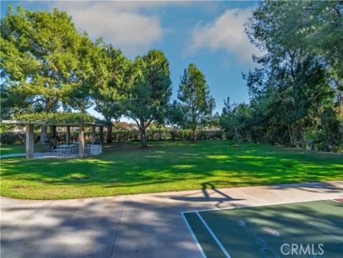 1 Summerfield 59 , Irvine, CA