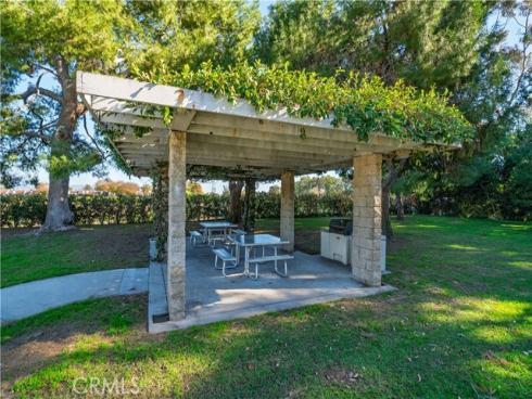 1 Summerfield 59 , Irvine, CA