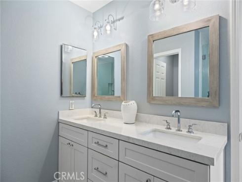 4 Rushingwind 7 , Irvine, CA