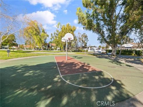 4 Rushingwind 7 , Irvine, CA