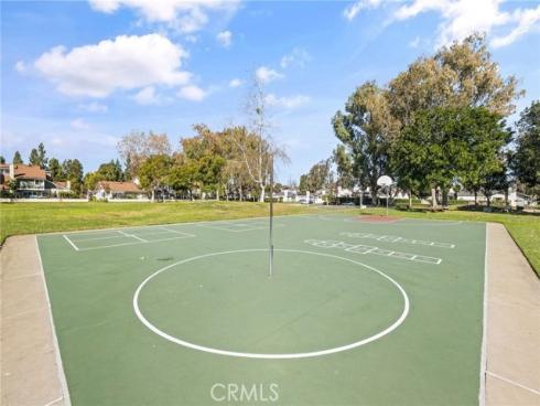 4 Rushingwind 7 , Irvine, CA