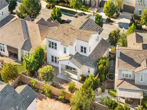 172 Newall , Irvine, CA