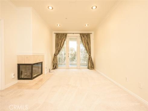 2233 Martin 311 , Irvine, CA