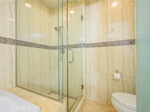 2233 Martin 311 , Irvine, CA