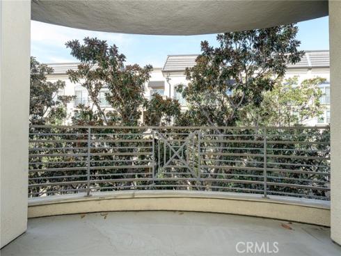 2233 Martin 311 , Irvine, CA