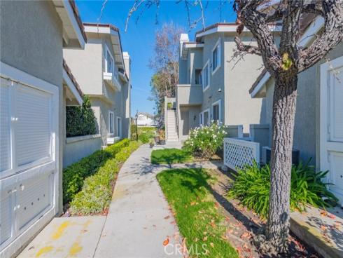 527  Springbrook  , Irvine, CA