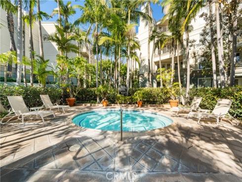 2233 Martin 204 , Irvine, CA