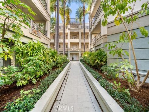 2233 Martin 204 , Irvine, CA