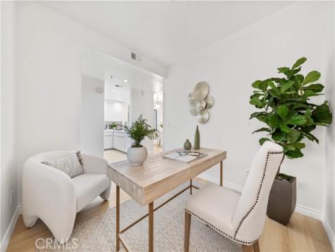 2233 Martin 204 , Irvine, CA