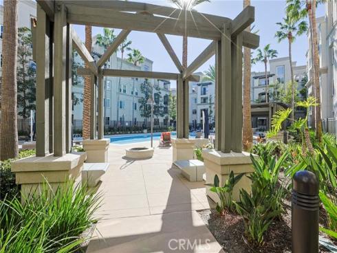 2134 Scholarship , Irvine, CA