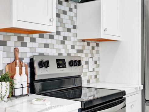 239 Streamwood , Irvine, CA