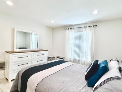 239 Streamwood , Irvine, CA