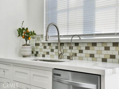 239 Streamwood , Irvine, CA