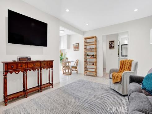 239 Streamwood , Irvine, CA