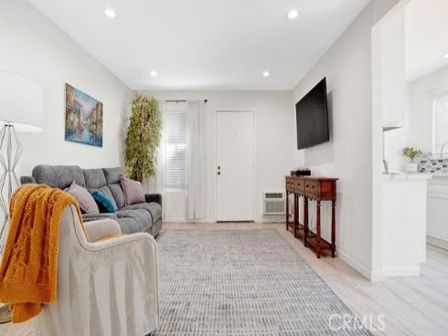 239 Streamwood , Irvine, CA