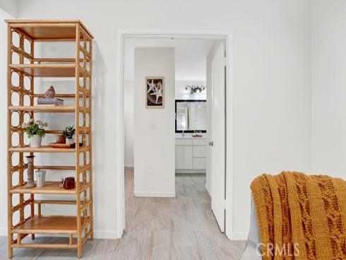 239 Streamwood , Irvine, CA