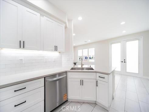 107  Sapphire  34 , Irvine, CA