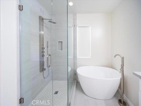 107  Sapphire  34 , Irvine, CA