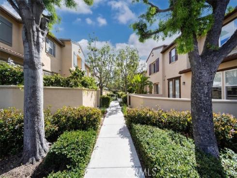 107  Sapphire  34 , Irvine, CA