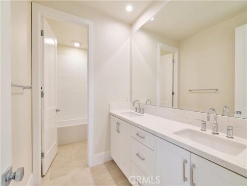 109 Oakstone , Irvine, CA